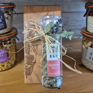 Messerbrett mit Salz